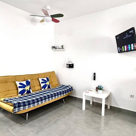 Animos! Apartments - 10 Modern Apartments Near The City & Beach, Perfect For Nomads, Travellers, Families, Watersports! Санта-Мария Экстерьер фото