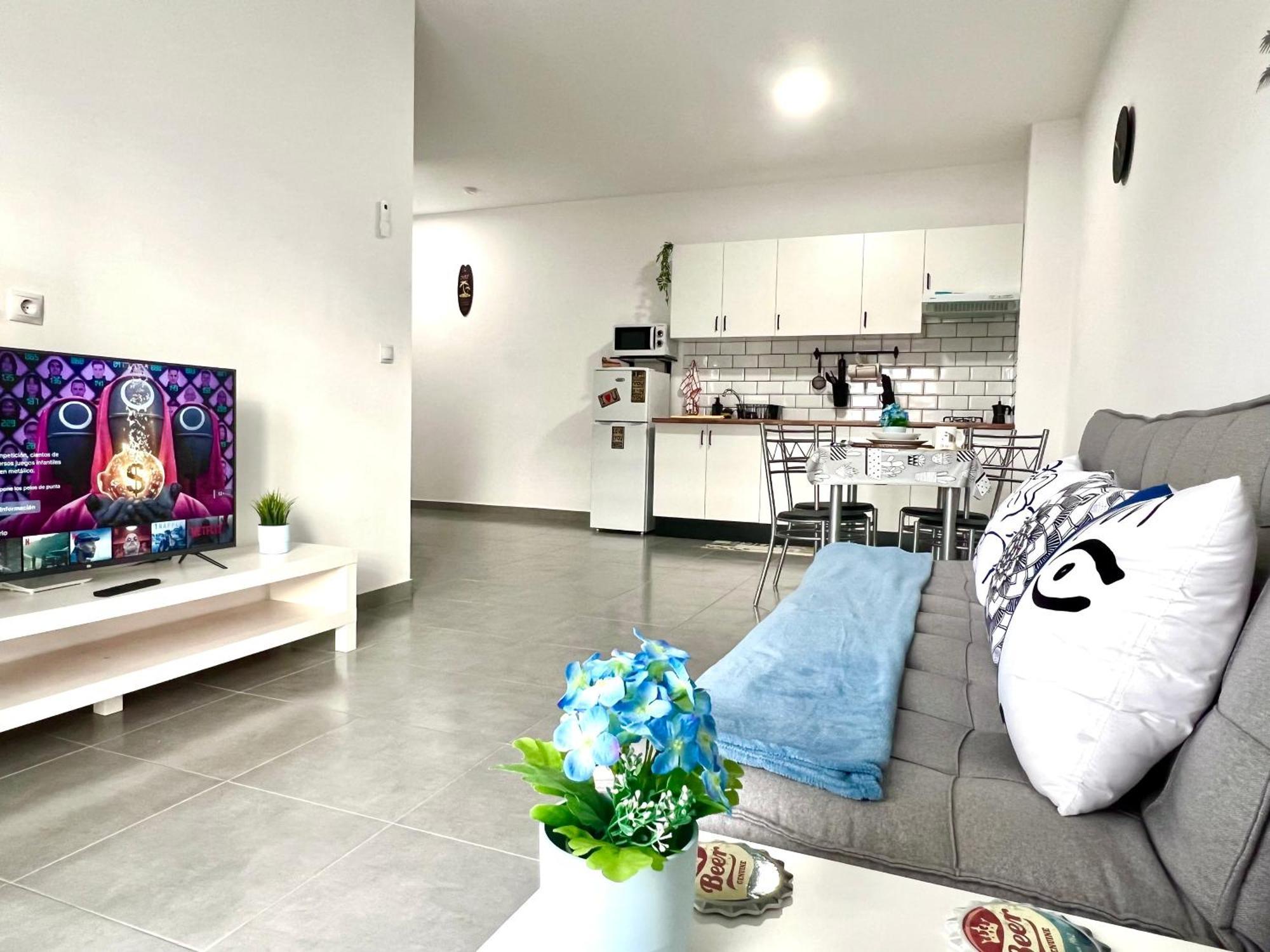 Animos! Apartments - 10 Modern Apartments Near The City & Beach, Perfect For Nomads, Travellers, Families, Watersports! Санта-Мария Экстерьер фото