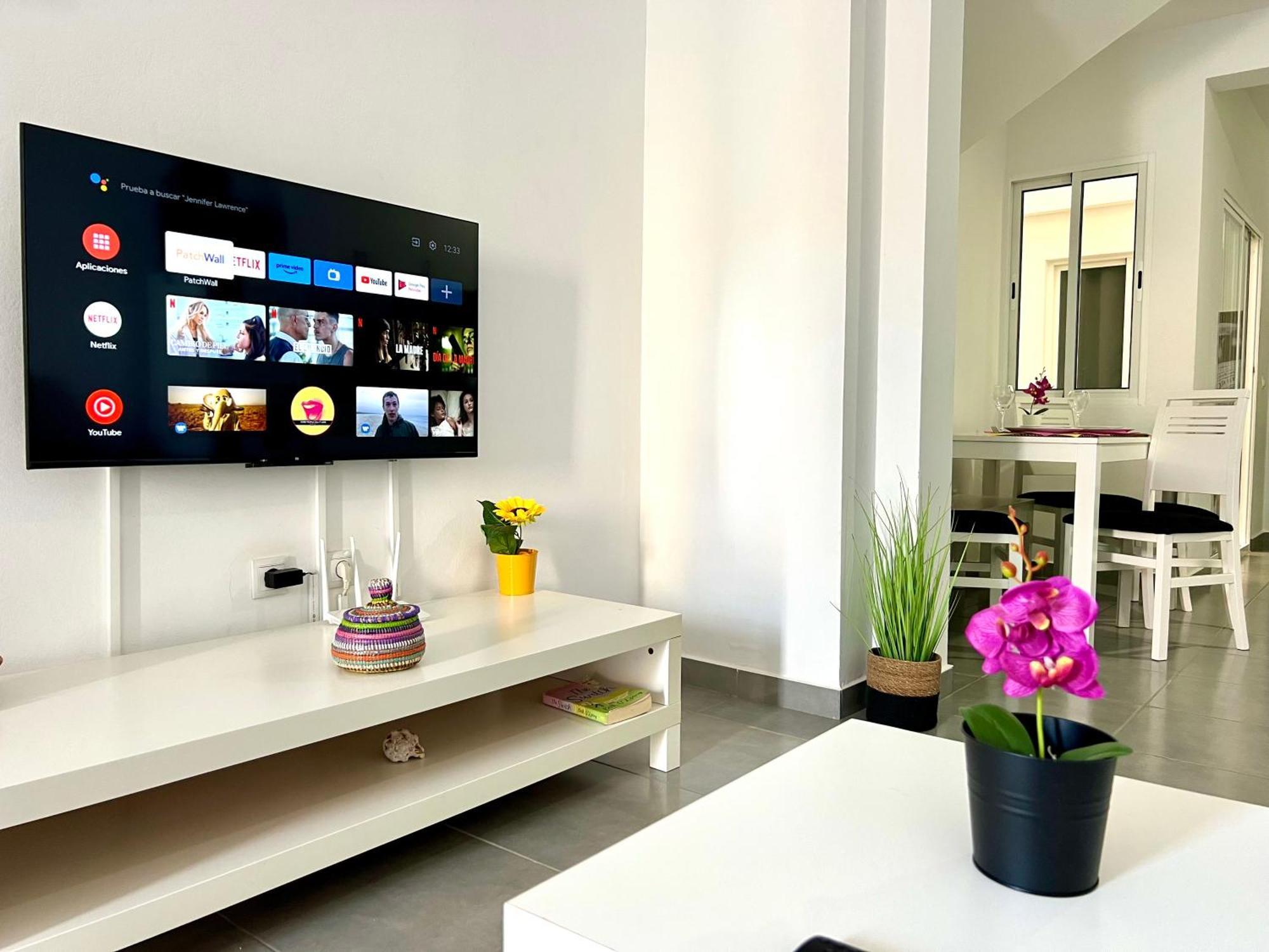 Animos! Apartments - 10 Modern Apartments Near The City & Beach, Perfect For Nomads, Travellers, Families, Watersports! Санта-Мария Экстерьер фото