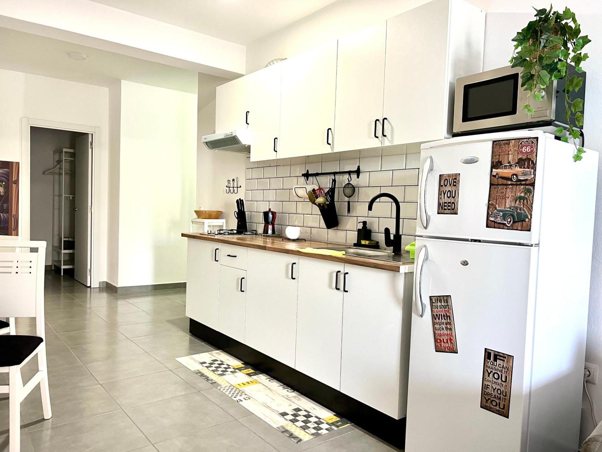Animos! Apartments - 10 Modern Apartments Near The City & Beach, Perfect For Nomads, Travellers, Families, Watersports! Санта-Мария Экстерьер фото