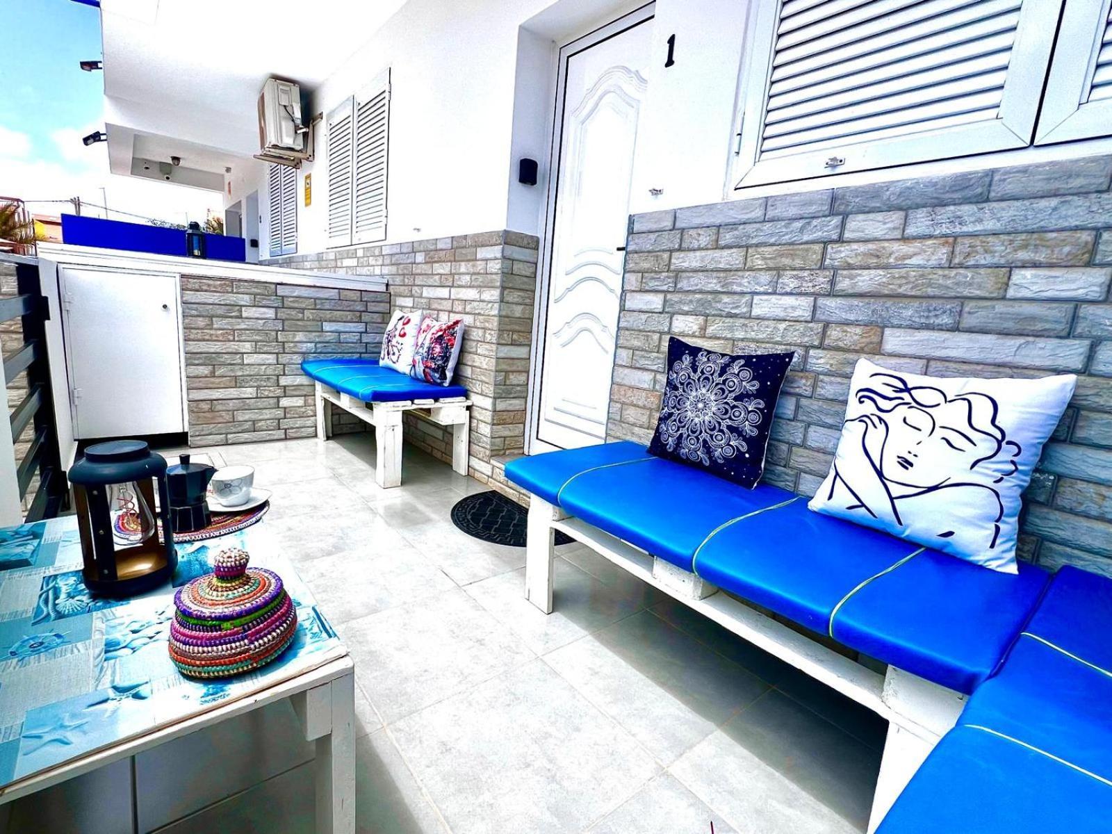Animos! Apartments - 10 Modern Apartments Near The City & Beach, Perfect For Nomads, Travellers, Families, Watersports! Санта-Мария Экстерьер фото