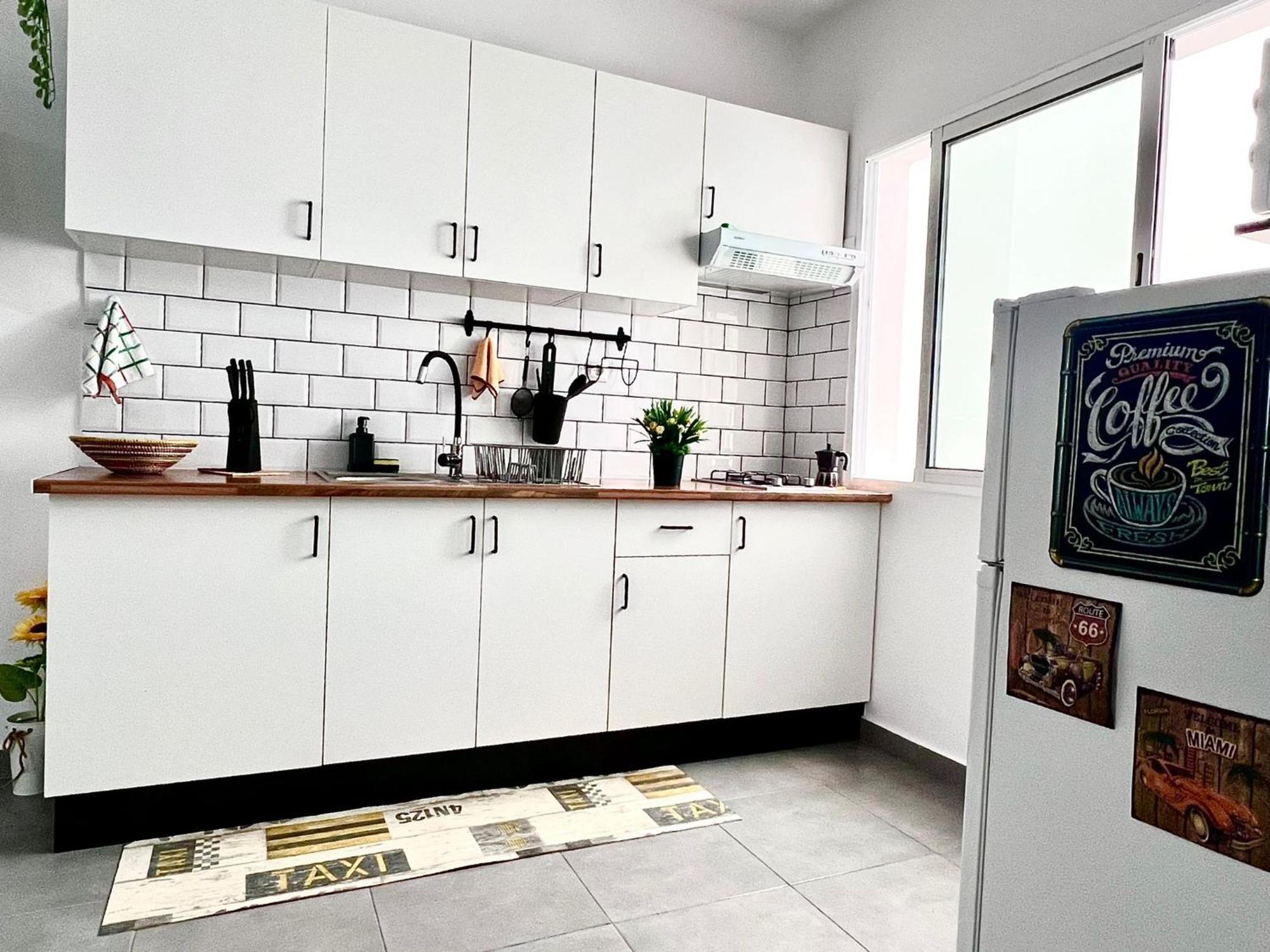 Animos! Apartments - 10 Modern Apartments Near The City & Beach, Perfect For Nomads, Travellers, Families, Watersports! Санта-Мария Экстерьер фото
